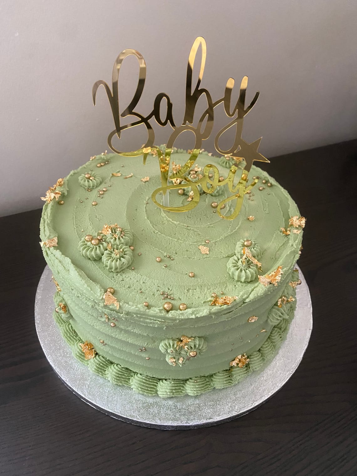Baby shower cake